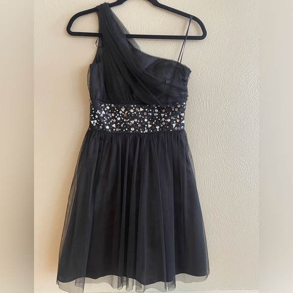 Mini formal dress - Picture 1 of 3